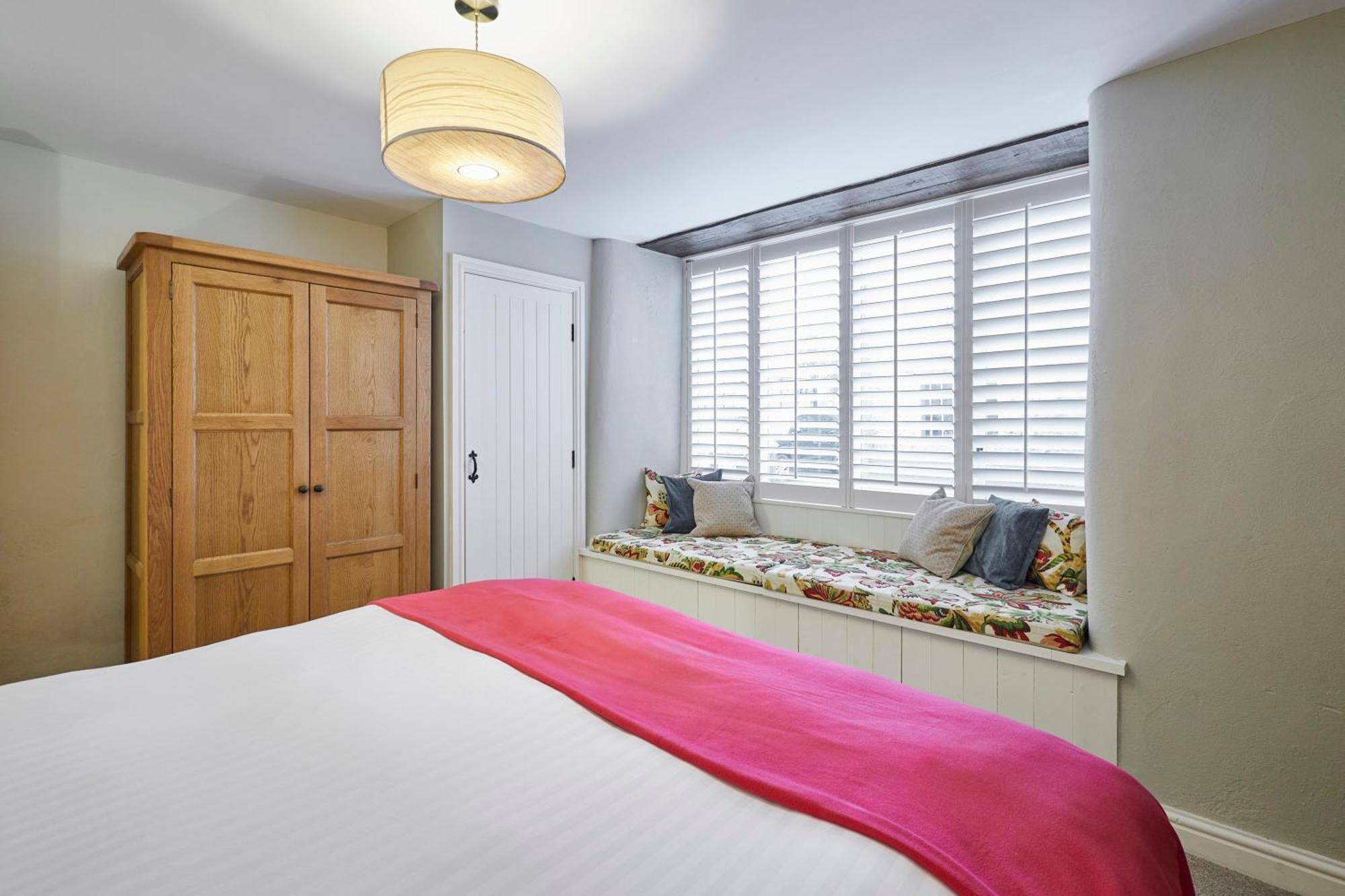 Host & Stay - Tithe Barn Cottages Easington Номер фото